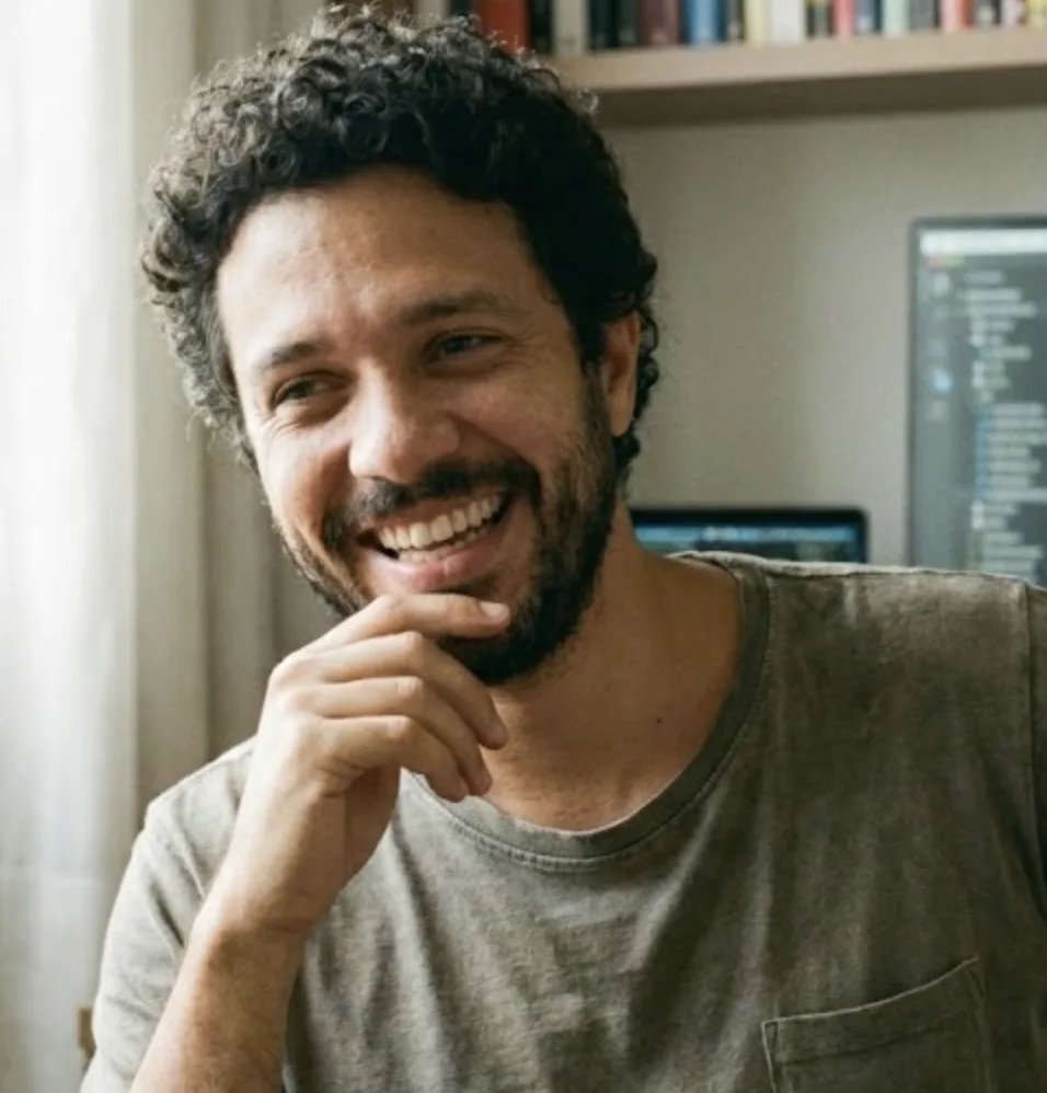 Marcelo Olivera, Revy